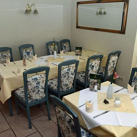 Hotel Garni Goldene Henne Arnstadt