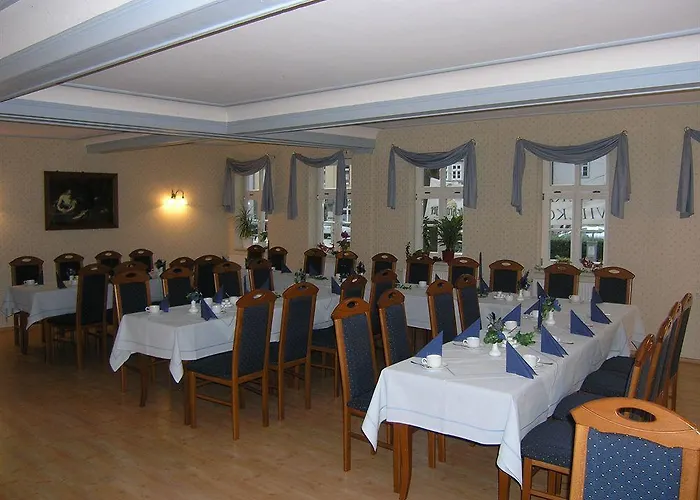 Garni Goldene Henne Arnstadt