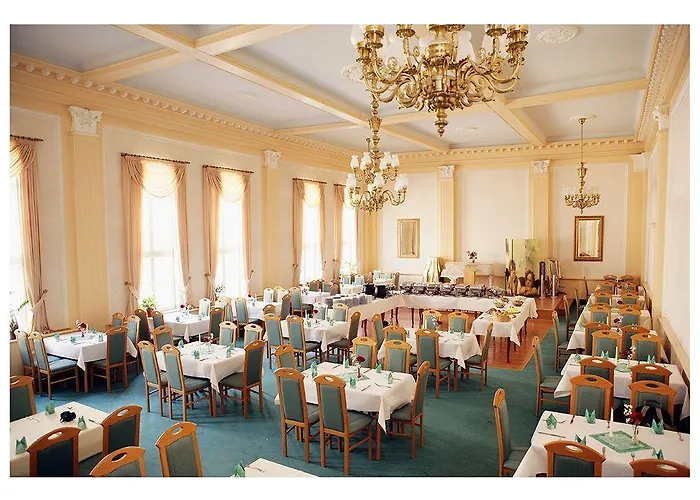 Hotel Garni Goldene Henne 3*