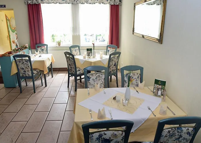 Garni Goldene Henne Hotel 3*