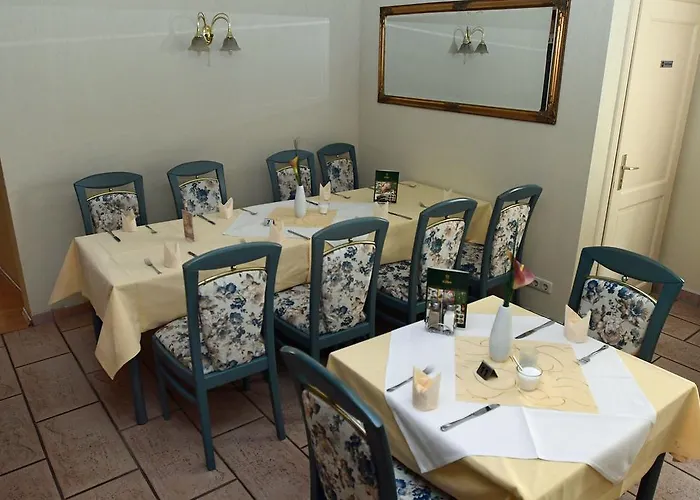 Hotel Garni Goldene Henne Arnstadt