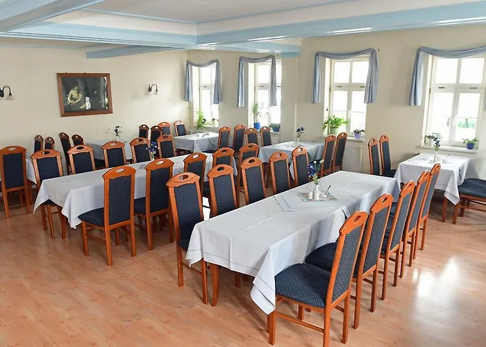 Hotel Garni Goldene Henne 3*