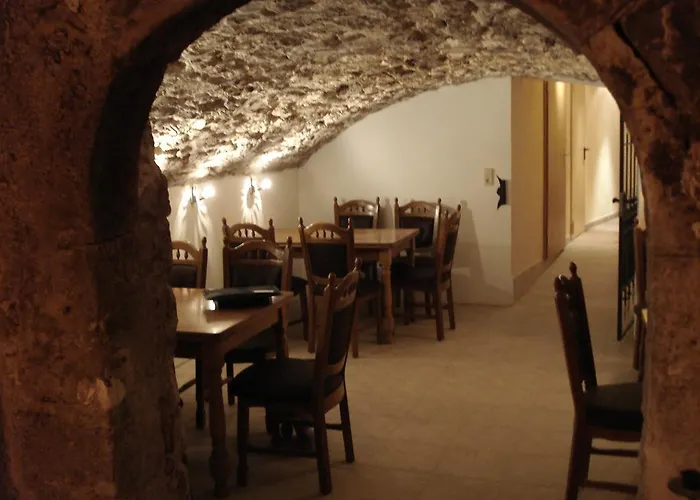 Garni Goldene Henne Hotel