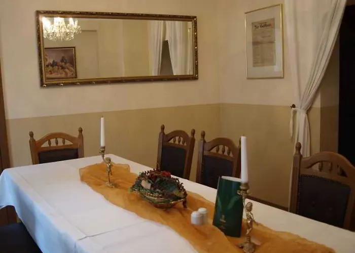 Garni Goldene Henne Hotel 3*